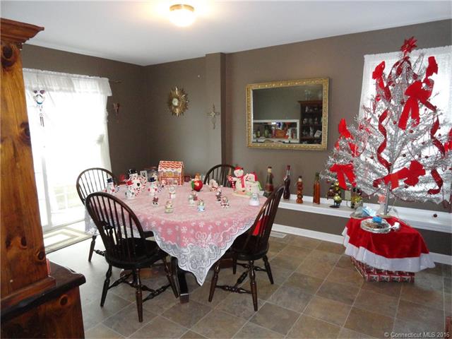 135 Prospect St, Winchester, CT 06098