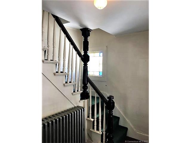 24 Cottage St, Winchester, CT 06098