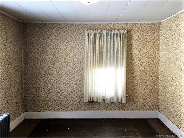 24 Cottage St, Winchester, CT 06098