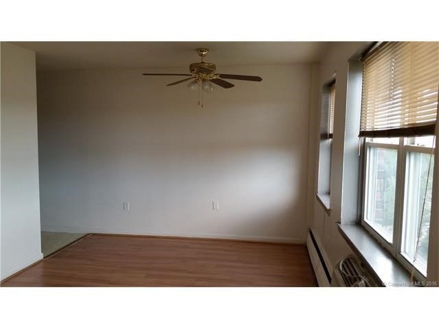 40Owen St #E11, Hartford, CT 06105