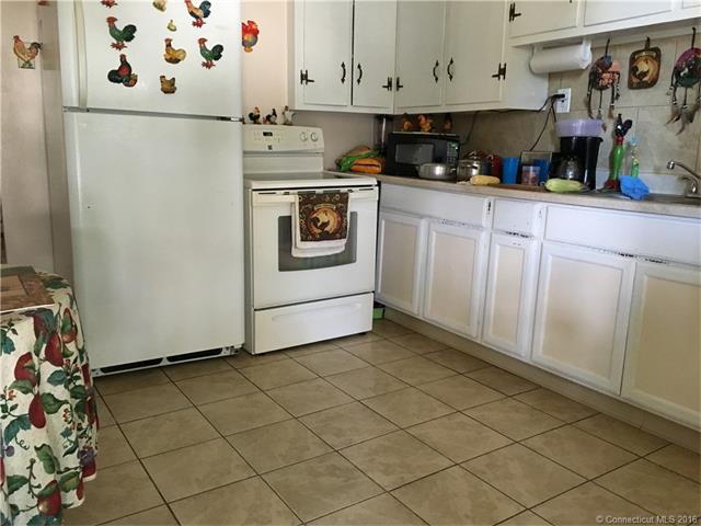 112 Heath St, Hartford, CT 06106