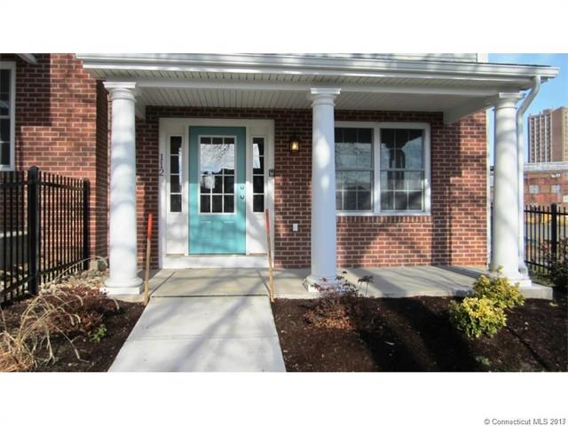 112 Wyllys St, Hartford, CT 06106