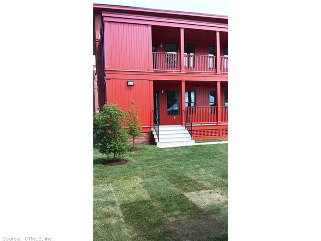 47 Wolcott St, Hartford, CT 06106