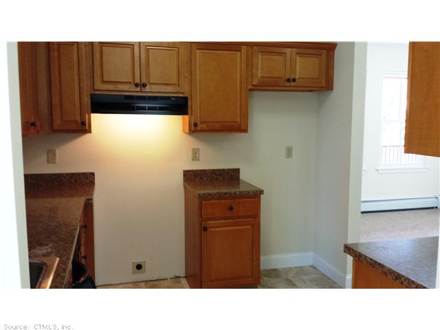 47 Wolcott St, Hartford, CT 06106