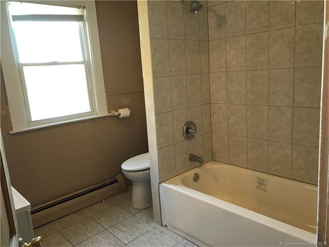 688 Broadview Ter, Hartford, CT 06106