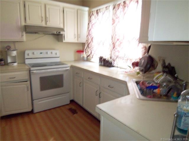 73 Curtiss St, Hartford, CT 06106