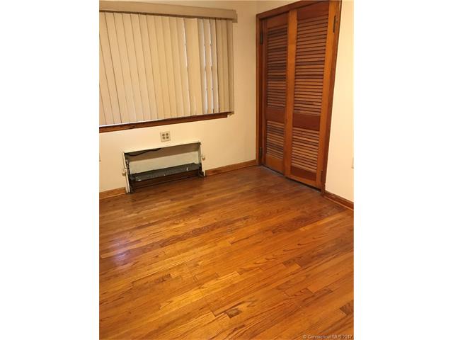 128 Glendale Ave, Hartford, CT 06106