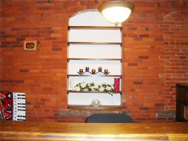 1Linden Pl #513, Hartford, CT 06106