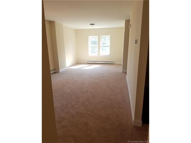 17 Squire St, Hartford, CT 06106