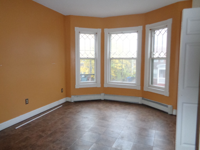 14 Putnam HeightsHartford, CT, 06106Hartford County