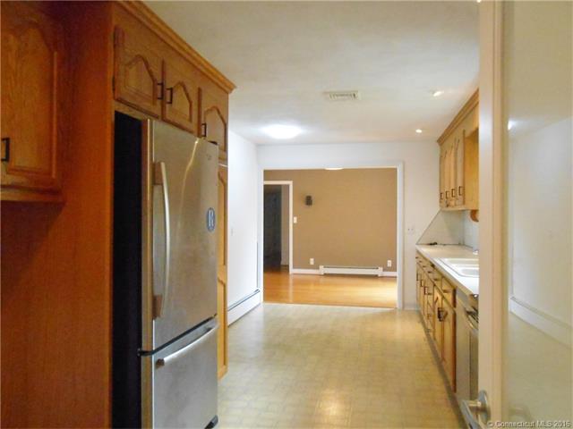 99 Webster Hill Blvd, W Hartford, CT 06107