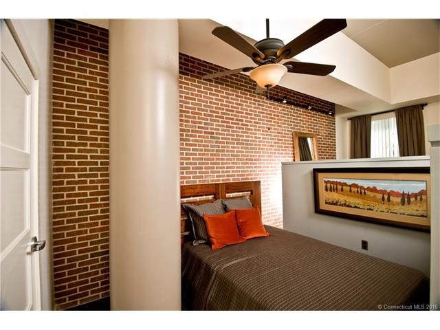 15New Street #217, W Hartford, CT 06107