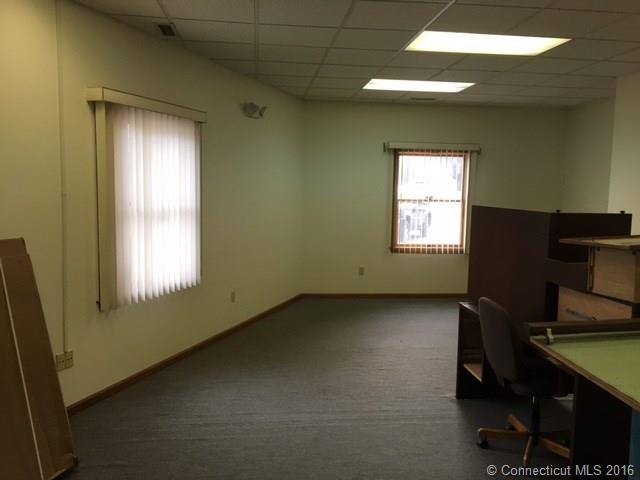 1792 Main St, E Hartford, CT 06108