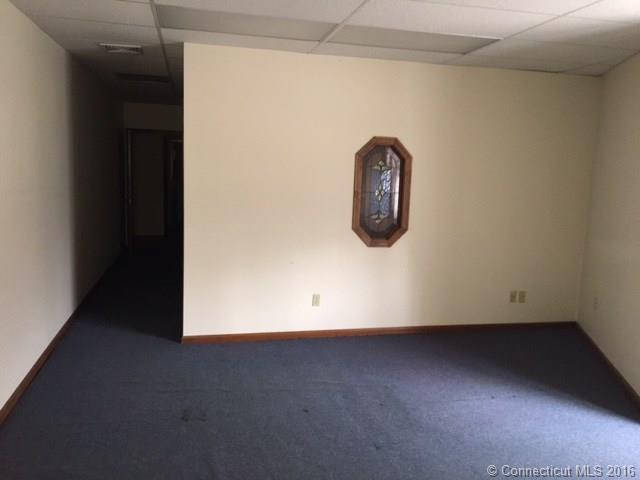 1792 Main St, E Hartford, CT 06108