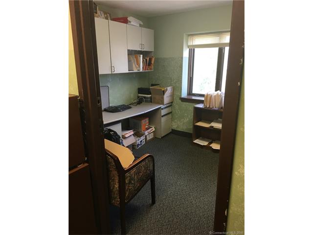 580 Burnside, E Hartford, CT 06108