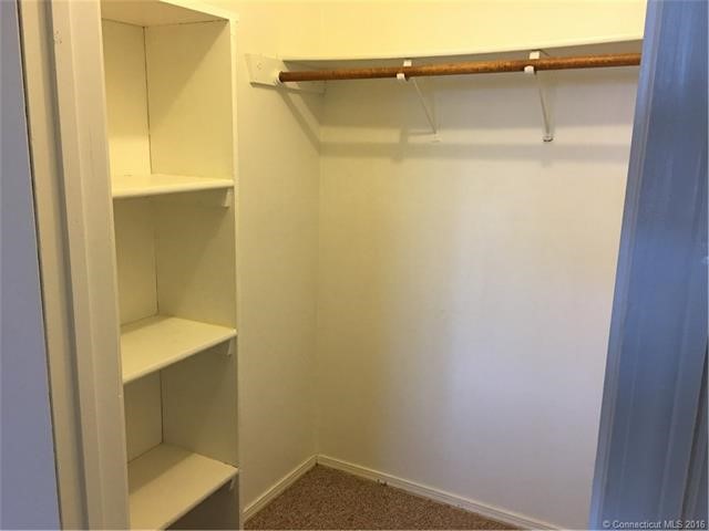 229Ellington Rd #C, E Hartford, CT 06108