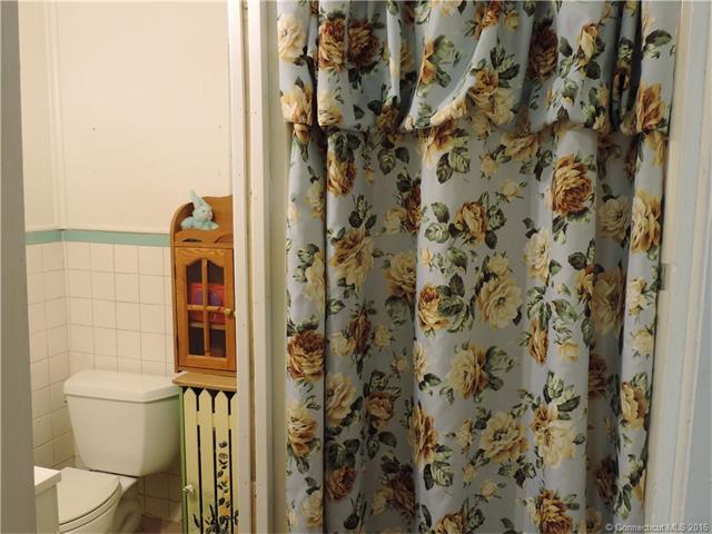 11 Myrtle St, E Hartford, CT 06108