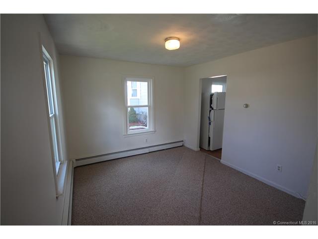 16 Melrose St, E Hartford, CT 06108