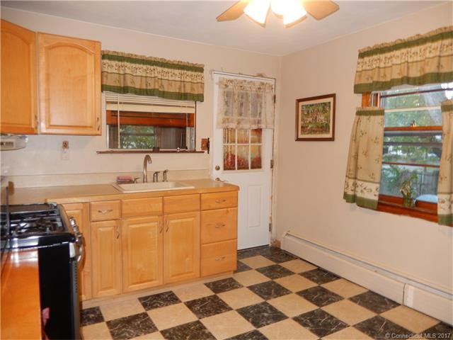 44Alps Dr, E Hartford, CT 06108