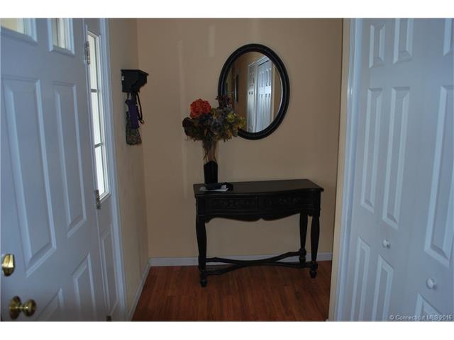 53Joanne Dr #53, E Hartford, CT 06108
