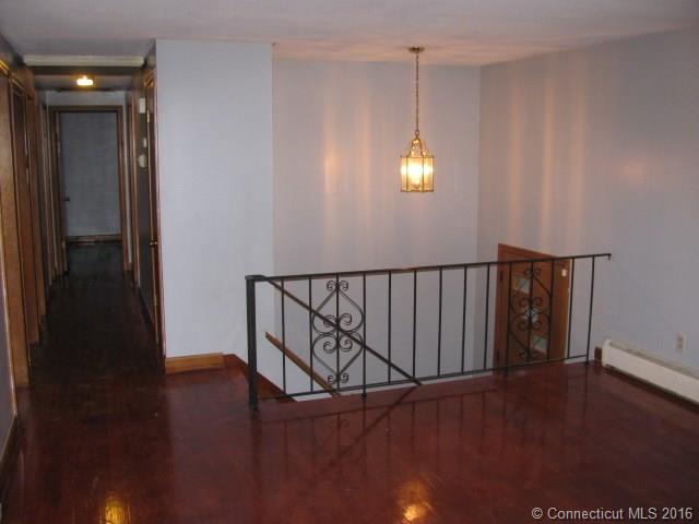 225 King St, E Hartford, CT 06108