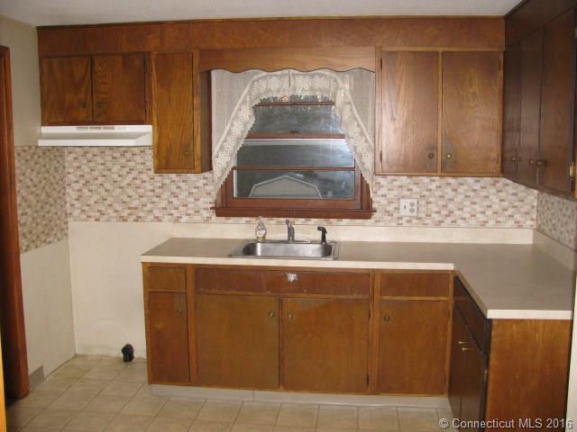 225 King St, E Hartford, CT 06108