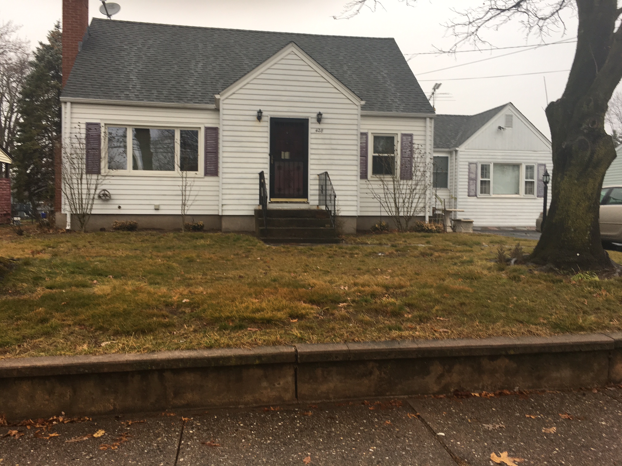 428 Goodwin St, East Hartford, CT 06108
