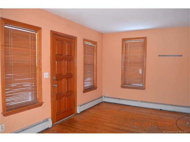 6Holdstock Pl, E Hartford, CT 06108