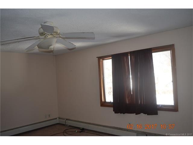 6Holdstock Pl, E Hartford, CT 06108