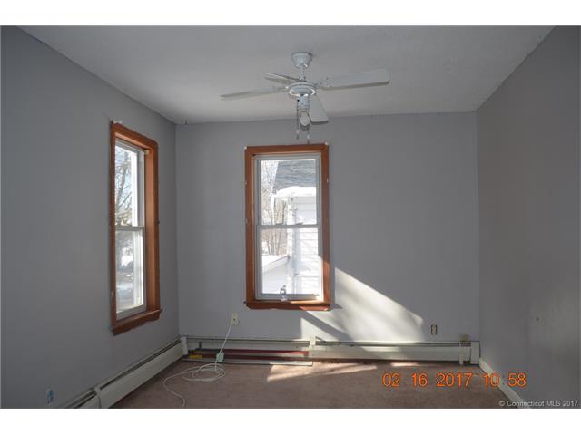 6Holdstock Pl, E Hartford, CT 06108