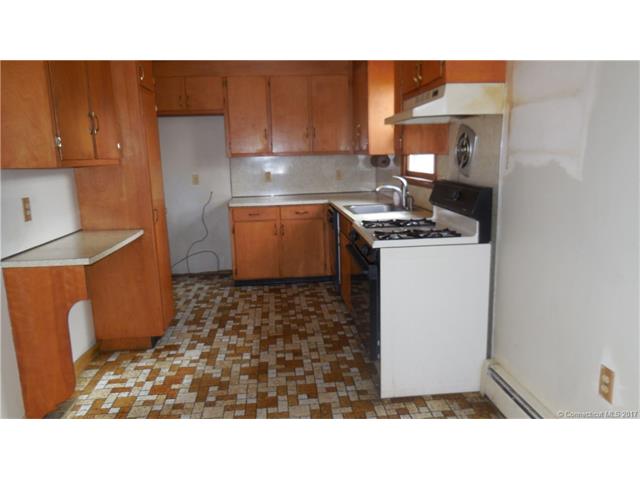 7 Cummings St, E Hartford, CT 06108