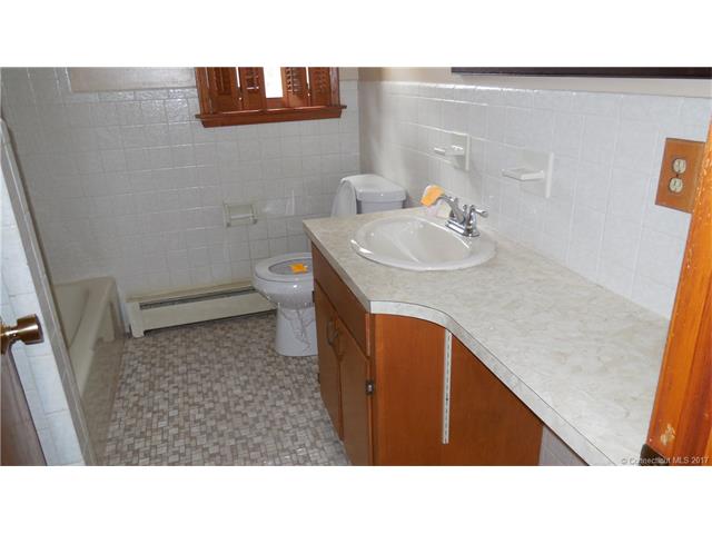 7 Cummings St, E Hartford, CT 06108