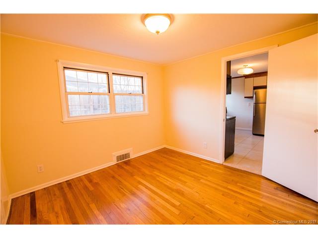109 Concord Cir, Wethersfield, CT 06109