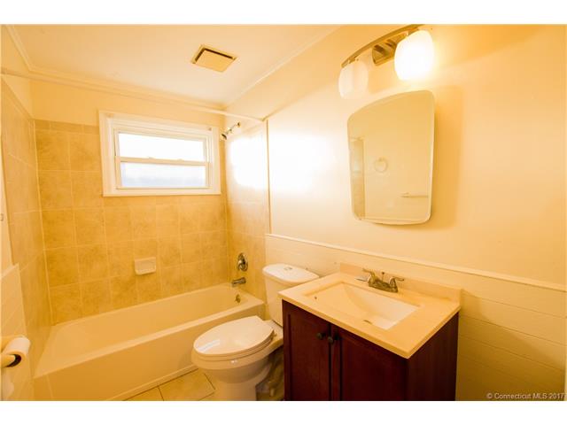 109 Concord Cir, Wethersfield, CT 06109