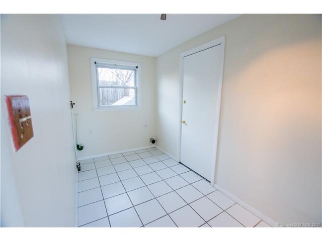 109 Concord Cir, Wethersfield, CT 06109