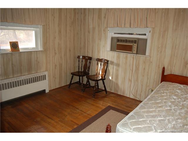 10 Goodwin Park Rd, Wethersfield, CT 06109