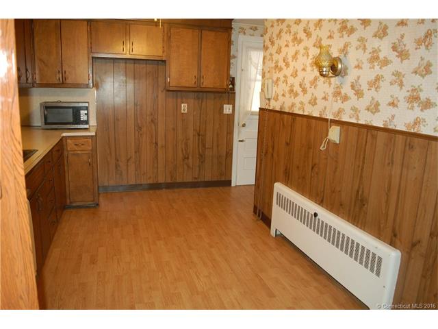 10 Goodwin Park Rd, Wethersfield, CT 06109