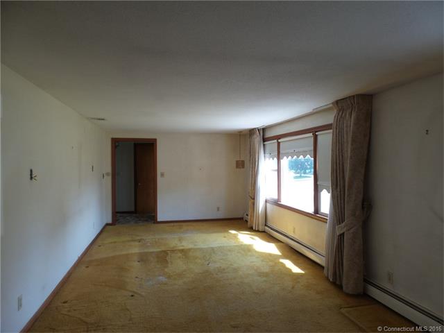 79 Two Stone Dr, Wethersfield, CT 06109