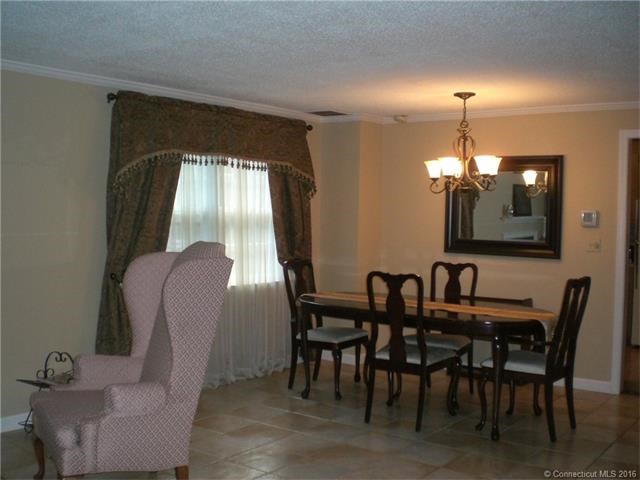 6Barrington Dr #A, Wethersfield, CT 06109