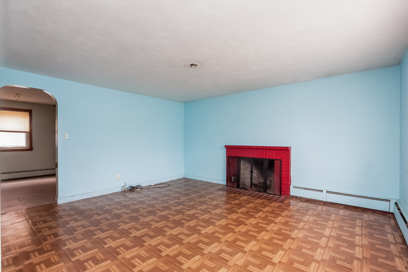 87 Stanwood St, West Hartford, CT 06110