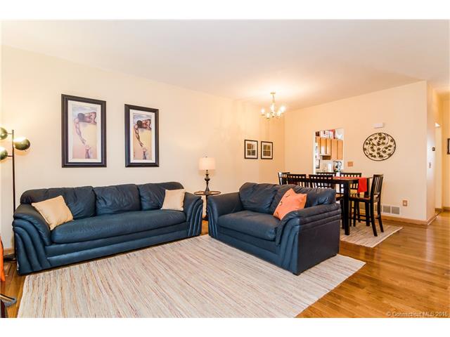 159 Hillcrest Ave, W Hartford, CT 06110