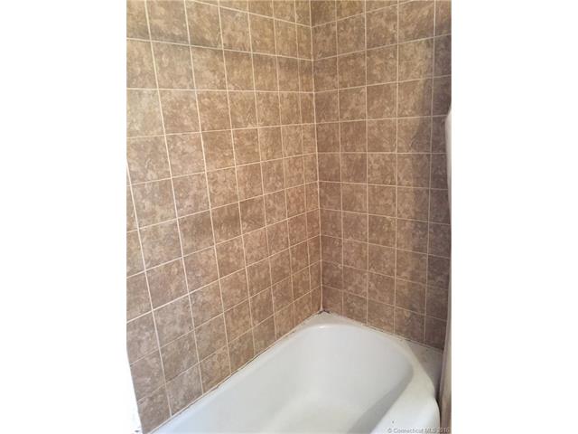 70Meriline Ave, W Hartford, CT 06110