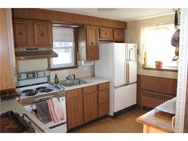 101 Layton St, W Hartford, CT 06110