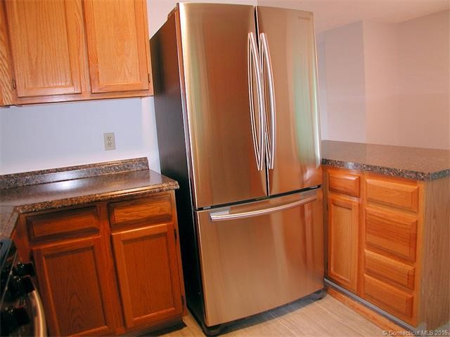 14Rosemary Court, W Hartford, CT 06110