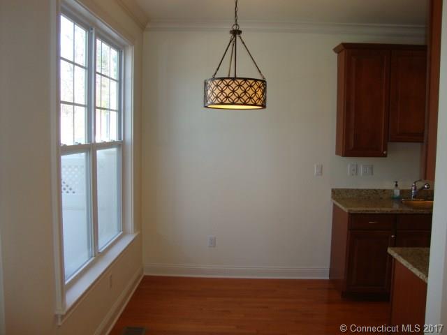 47Park Place Cir #39, W Hartford, CT 06110