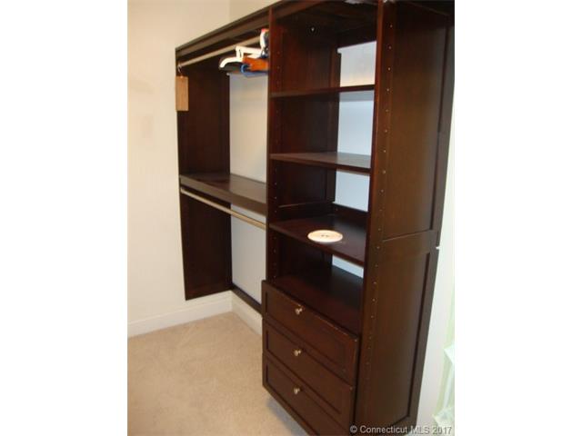 47Park Place Cir #39, W Hartford, CT 06110