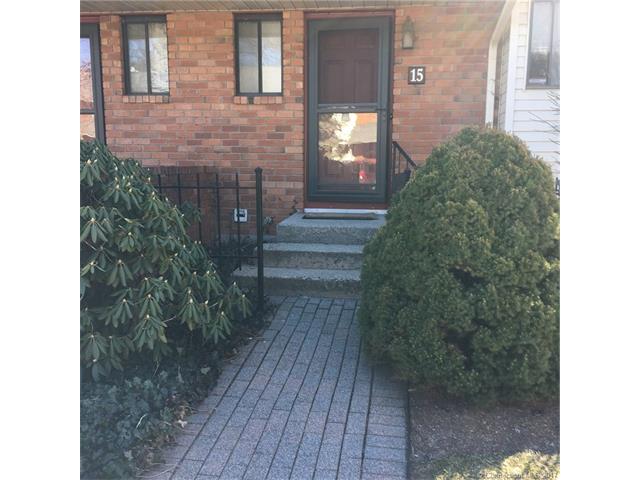 15 Danforth Ln, W Hartford, CT 06110