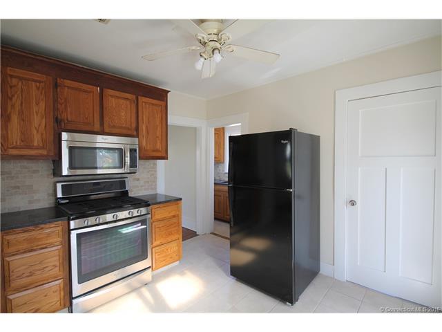 26 Dartmouth Pl, Newington, CT 06111