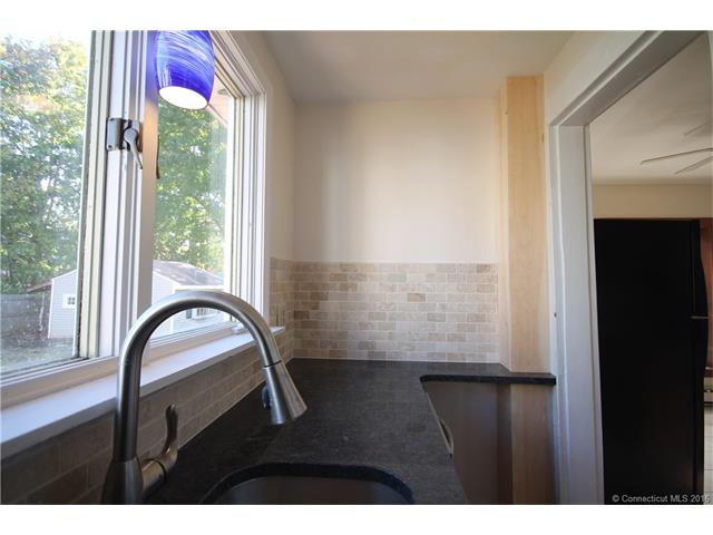 26 Dartmouth Pl, Newington, CT 06111