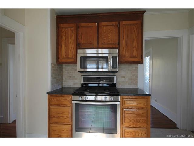 26 Dartmouth Pl, Newington, CT 06111
